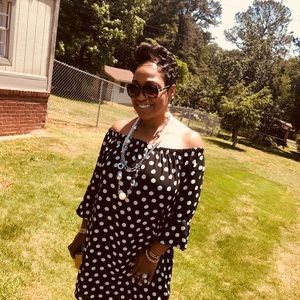 Meet your Posher, Cynthia